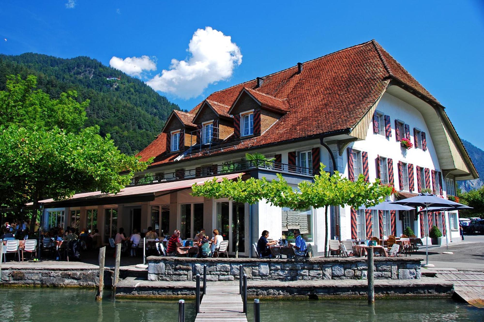 Neuhaus Golf- & Strandhotel Unterseen Екстер'єр фото
