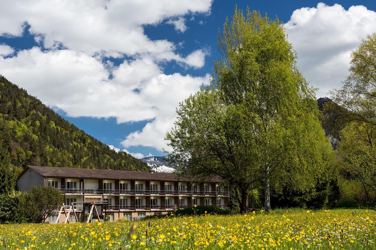 Neuhaus Golf- & Strandhotel Unterseen Екстер'єр фото