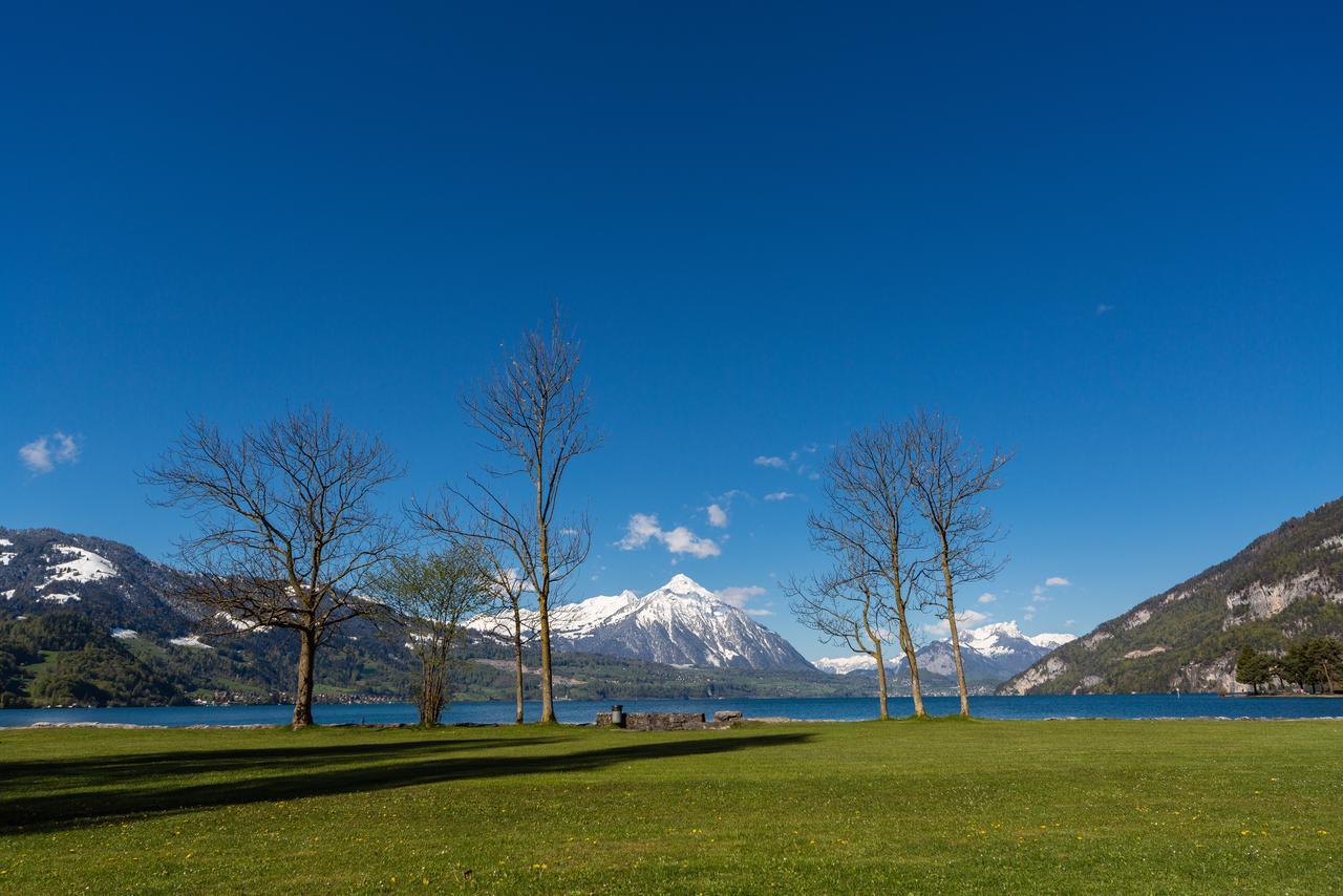 Neuhaus Golf- & Strandhotel Unterseen Екстер'єр фото