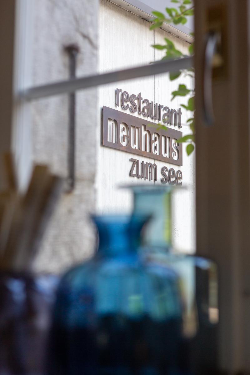 Neuhaus Golf- & Strandhotel Unterseen Екстер'єр фото