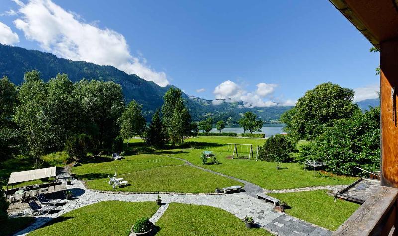 Neuhaus Golf- & Strandhotel Unterseen Екстер'єр фото